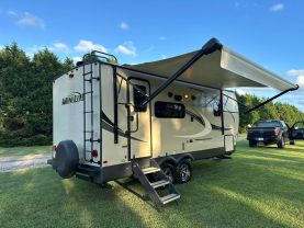 Used 2021 ROCKWOOD BY FOREST RIVER MINI LITE TRAVEL TRAILER - 2205S - LA Auto Star located in Virginia Beach, VA