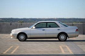 1999 TOYOTA CROWN SEDAN 2JZ-GE ROYAL SALOON ANNIVERSARY PACKAGE