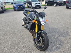 2011 YAMAHA FZ8 SPORTBIKES - -