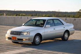 1999 TOYOTA CROWN SEDAN 2JZ-GE ROYAL SALOON ANNIVERSARY PACKAGE