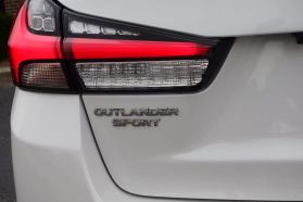 2020 MITSUBISHI OUTLANDER SPORT SUV 4-CYL, 2.0 LITER SE SPORT UTILITY 4D
