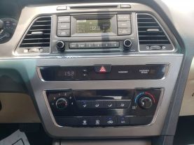 2017 Hyundai Sonata Sedan 4d - Image 16