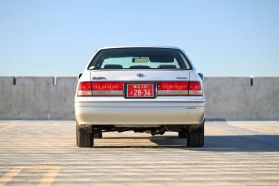 1999 TOYOTA CROWN SEDAN 2JZ-GE ROYAL SALOON ANNIVERSARY PACKAGE