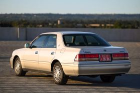 1999 TOYOTA CROWN SEDAN 2JZ-GE ROYAL SALOON ANNIVERSARY PACKAGE