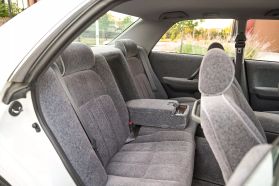 1999 TOYOTA CROWN SEDAN 2JZ-GE ROYAL SALOON ANNIVERSARY PACKAGE