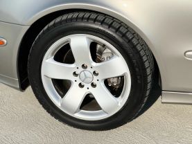 2004 MERCEDES-BENZ E-CLASS SEDAN V8, 5.0 LITER E 500 SEDAN 4D
