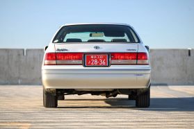 1999 TOYOTA CROWN SEDAN 2JZ-GE ROYAL SALOON ANNIVERSARY PACKAGE