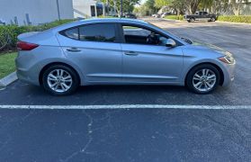 2017 HYUNDAI ELANTRA SEDAN 4-CYL, 2.0 LITER LIMITED SEDAN 4D
