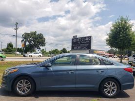 2017 Hyundai Sonata Sedan 4d - Image 3