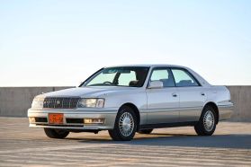 1999 TOYOTA CROWN SEDAN 2JZ-GE ROYAL SALOON ANNIVERSARY PACKAGE