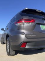 2019 TOYOTA HIGHLANDER SUV V6, 3.5 LITER XLE SPORT UTILITY 4D