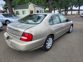 2001 Nissan Altima - Image 9
