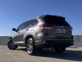 2019 TOYOTA HIGHLANDER SUV V6, 3.5 LITER XLE SPORT UTILITY 4D