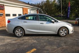 2018 Chevrolet Cruze - Image 9