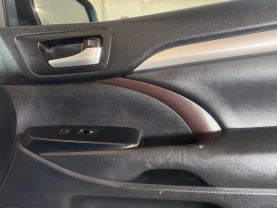 2019 TOYOTA HIGHLANDER SUV V6, 3.5 LITER XLE SPORT UTILITY 4D