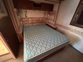 2003 WINNEBAGO ADVENTURER SERIES RV & CAMPERS - 31W WORKHORSE 