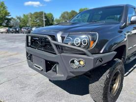 2011 TOYOTA TACOMA DOUBLE CAB PICKUP V6, 4.0 LITER PICKUP 4D 5 FT