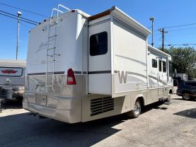 2003 WINNEBAGO ADVENTURER SERIES RV & CAMPERS - 31W WORKHORSE 