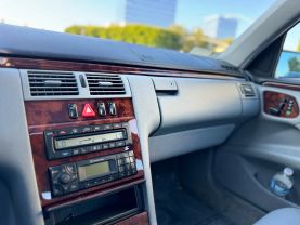 1999 MERCEDES-BENZ E-CLASS SEDAN V6, 3.2 LITER E 320 SEDAN 4D