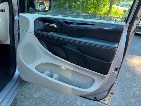 2017 DODGE GRAND CARAVAN PASSENGER PASSENGER V6, FLEX FUEL, 3.6 LITER SXT MINIVAN 4D