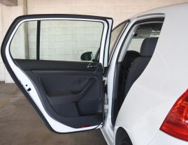 2007 VOLKSWAGEN RABBIT HATCHBACK 5-CYL, PZEV, 2.5 LITER HATCHBACK 4D