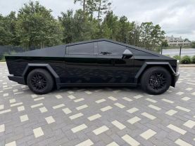 2024 TESLA CYBERTRUCK PICKUP DUAL AC ELECTRIC MOTORS ALL-WHEEL DRIVE PICKUP 4D 6 FT