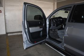 2011 TOYOTA TUNDRA CREWMAX PICKUP V8, 4.6 LITER PICKUP 4D 5 1/2 FT