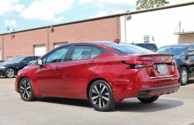2021 NISSAN VERSA