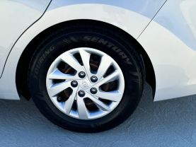 2017 HYUNDAI ELANTRA SEDAN 4-CYL, PZEV, 2.0 LITER SE SEDAN 4D