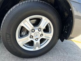 2008 TOYOTA SEQUOIA SUV V8, 5.7 LITER SR5 SPORT UTILITY 4D