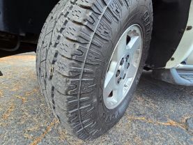 2004 CHEVROLET SUBURBAN 1500 SUV V8, 5.3 LITER LS SPORT UTILITY 4D