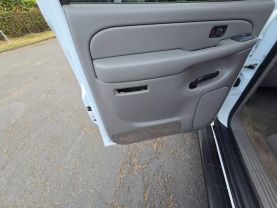 2004 CHEVROLET SUBURBAN 1500 SUV V8, 5.3 LITER LS SPORT UTILITY 4D