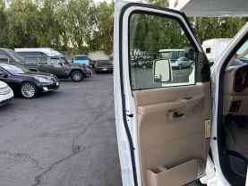 2007 FORD E450 SUPER DUTY CUTAWAY CUTAWAY V10, 6.8 LITER VAN CAB-CHASSIS 2D
