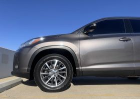 2019 TOYOTA HIGHLANDER SUV V6, 3.5 LITER XLE SPORT UTILITY 4D