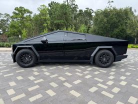 2024 TESLA CYBERTRUCK PICKUP DUAL AC ELECTRIC MOTORS ALL-WHEEL DRIVE PICKUP 4D 6 FT