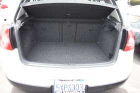 2007 VOLKSWAGEN RABBIT HATCHBACK 5-CYL, PZEV, 2.5 LITER HATCHBACK 4D
