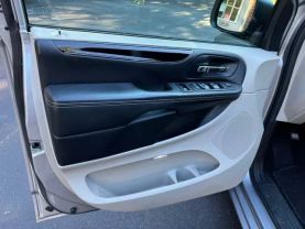 2017 DODGE GRAND CARAVAN PASSENGER PASSENGER V6, FLEX FUEL, 3.6 LITER SXT MINIVAN 4D