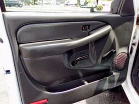 2006 CHEVROLET SILVERADO 3500 REGULAR CAB & CHASSIS CAB_CHASSIS V8, 6.6L TURBO DSL 137" W.B. 2D
