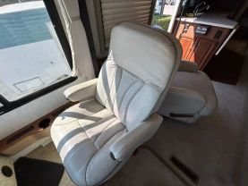 2003 WINNEBAGO ADVENTURER SERIES RV & CAMPERS - 31W WORKHORSE 