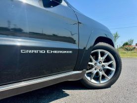 2015 JEEP GRAND CHEROKEE SUV V8, 5.7 LITER SUMMIT SPORT UTILITY 4D