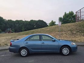 2004 TOYOTA CAMRY SEDAN 4-CYL, 2.4 LITER LE SEDAN 4D