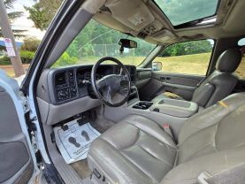 2004 CHEVROLET SUBURBAN 1500 SUV V8, 5.3 LITER LS SPORT UTILITY 4D