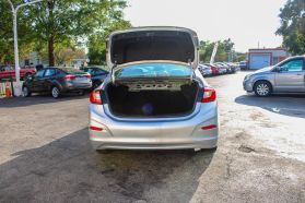 2018 Chevrolet Cruze - Image 18