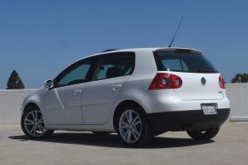 2007 VOLKSWAGEN RABBIT HATCHBACK 5-CYL, PZEV, 2.5 LITER HATCHBACK 4D