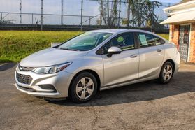 2018 Chevrolet Cruze - Image 4
