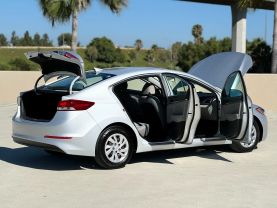 2017 HYUNDAI ELANTRA SEDAN 4-CYL, PZEV, 2.0 LITER SE SEDAN 4D