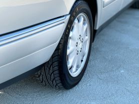 1999 MERCEDES-BENZ E-CLASS SEDAN V6, 3.2 LITER E 320 SEDAN 4D