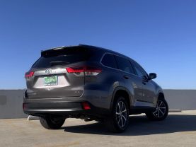 2019 TOYOTA HIGHLANDER SUV V6, 3.5 LITER XLE SPORT UTILITY 4D