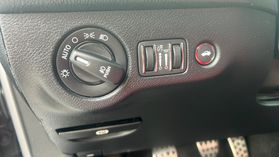 2018 Dodge Challenger - Image 29