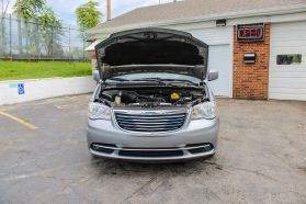 2015 Chrysler Town & Country - Image 11